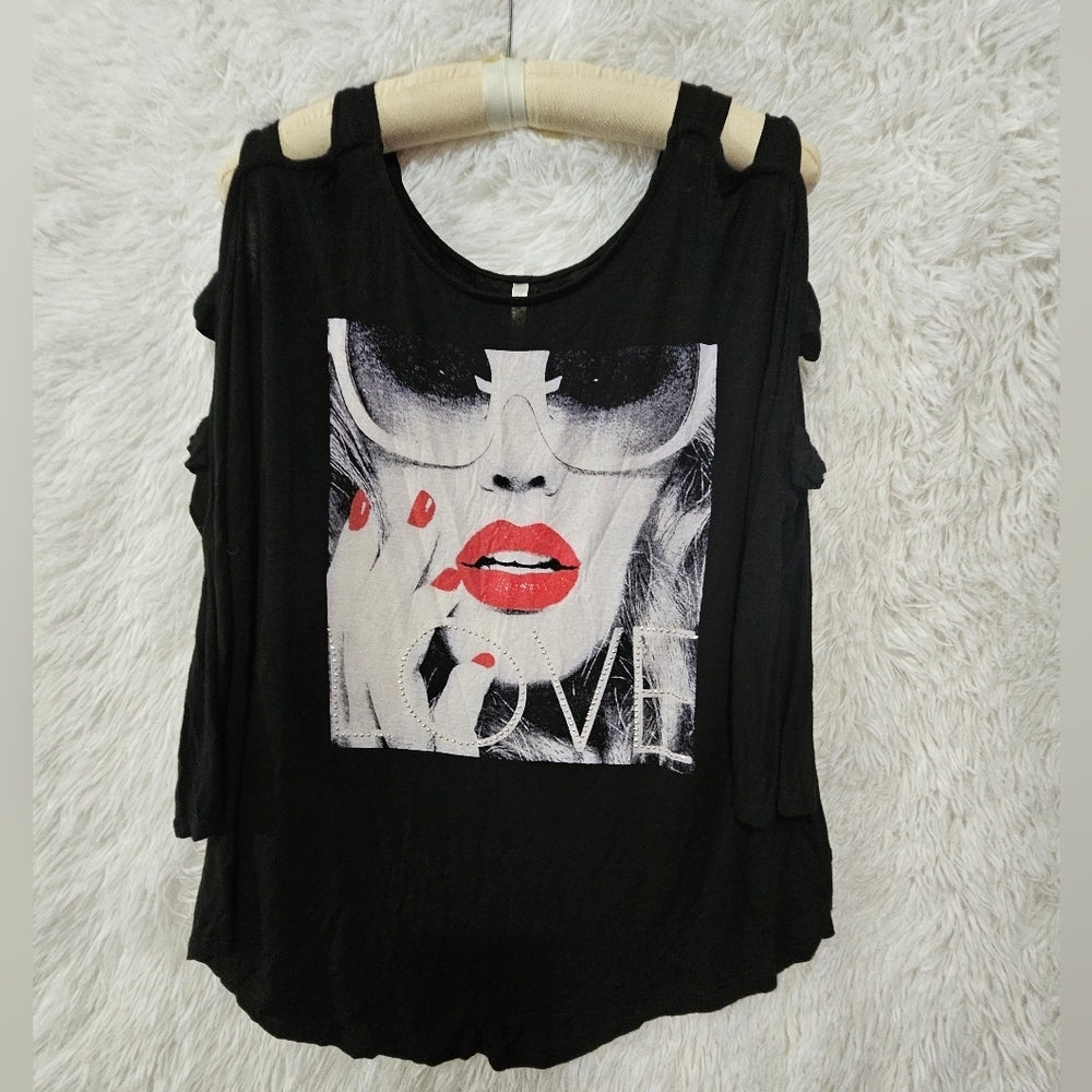 Ocasion Womens Black Blouse with Red Graphic Love   Design Size 1X